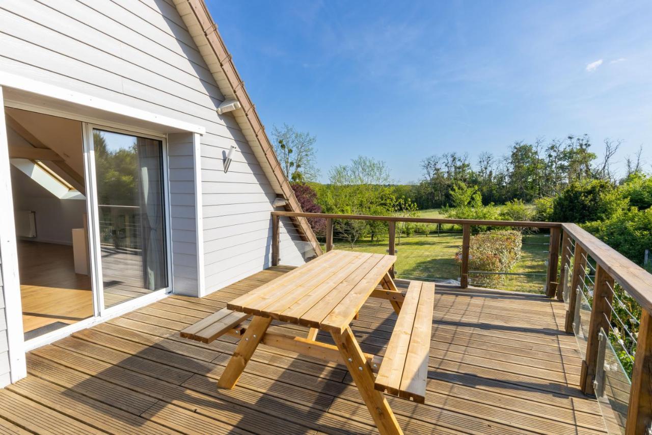 Des Grands Champs Avec Terrasse